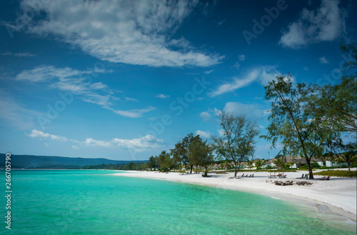Fototapeta Naklejka Na Ścianę i Meble -  paradise beach in koh rong island near sihanoukville cambodia coast