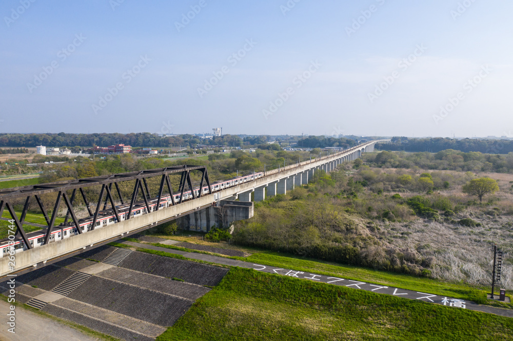 	利根川の鉄橋を通過するつくばエクスプレスを俯瞰撮影