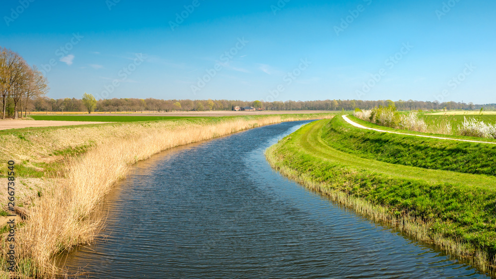 When walking the Dutch Hiking Tour of the Year near the village of Markelo (Overijssel, The Netherlands) you'll encounter beautiful farm landscapes, forests, rivers, meadows, sceneries and panormas.