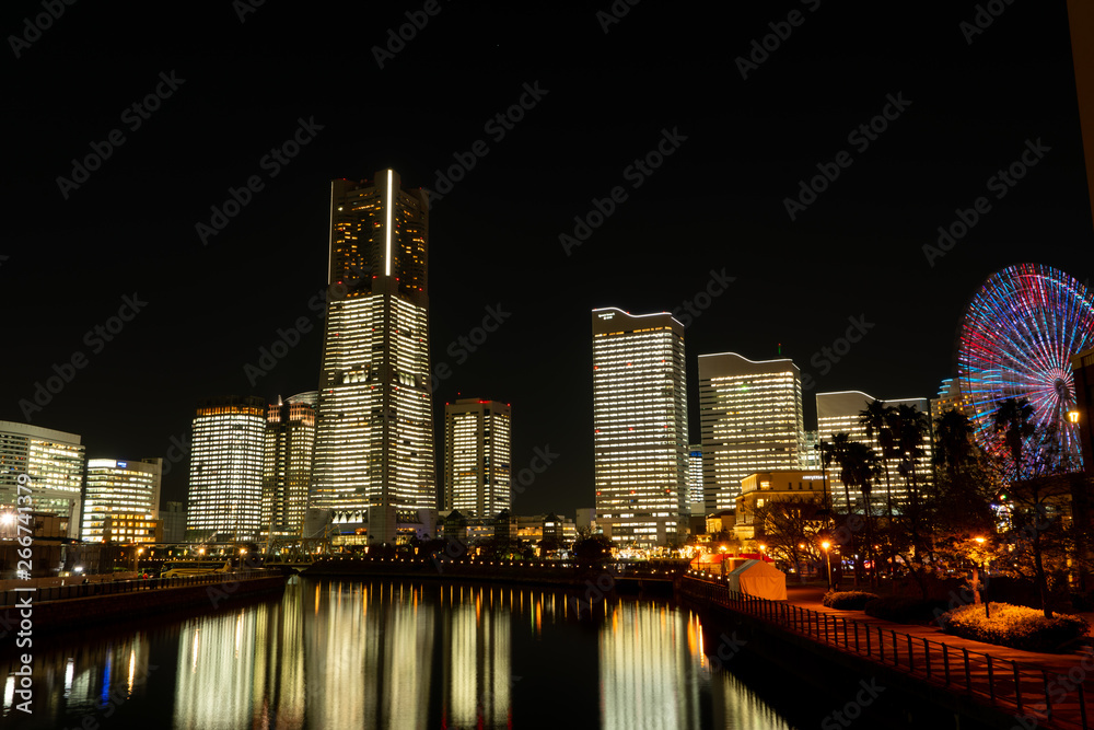 Naklejka premium Night View of Minatomirai, Japan