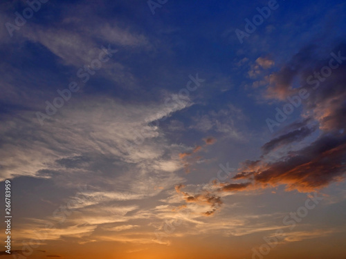 Fototapeta Naklejka Na Ścianę i Meble -  golden sunset sky