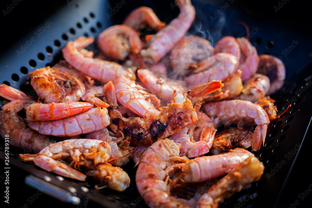barbecue grill with prawns