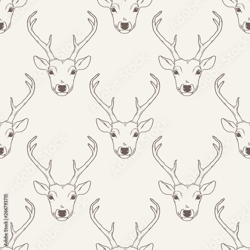 Seamless pattern with deer heads © Mara Fribus