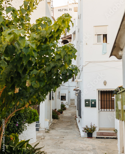 Fototapeta Naklejka Na Ścianę i Meble -  empty streets of white city in andalucia spain