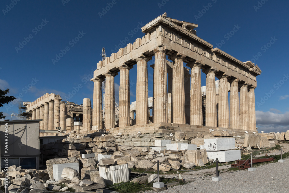 Obraz premium Ancient Building of The Parthenon in the Acropolis of Athens, Attica, Greece