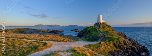 Konstfotografi Evening light on Twr Mawr Light House on Llanddwyn Island, Anglesey, UK
