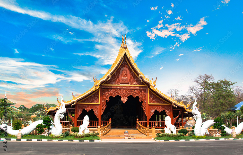 Obraz premium Church in the temple with beautiful sky