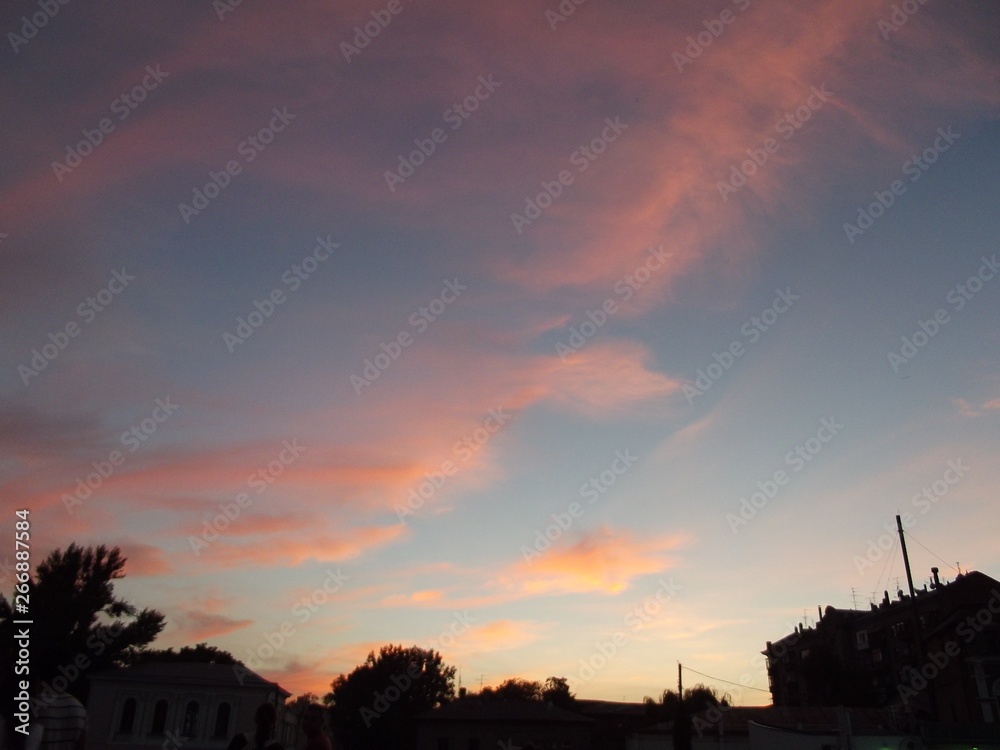 Obraz premium sunset in the city