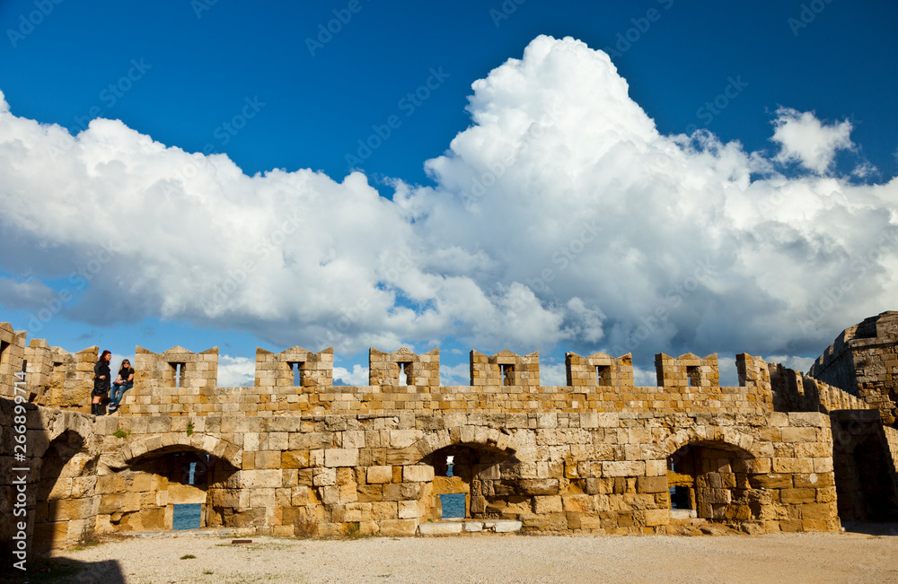 Muralla medieval, Ciudad de Rodas, Isla de Rodas, Dodecaneso, Grecia, Mar Mediterráneo Muralla medieval, Ciudad de Rodas, Isla de Rodas, Dodecaneso, Grecia, Mar Mediterráneo