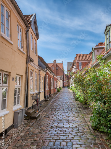Cobbled streets in the old medieval city Ribe, Denmark © Frankix