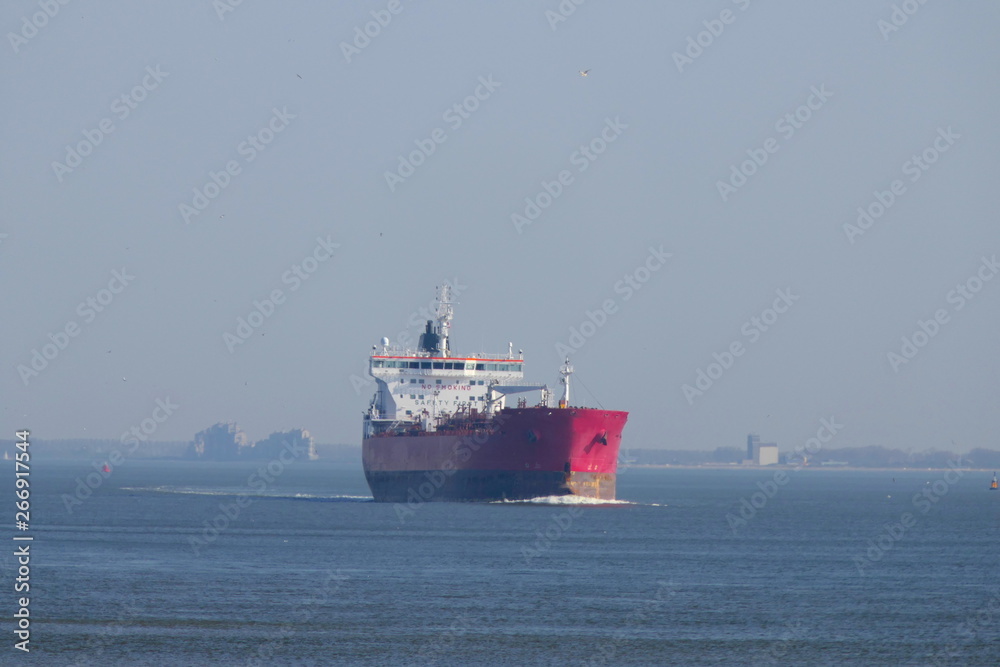 Frachtschiff auf Nordsee Frachtschiff auf Nordsee