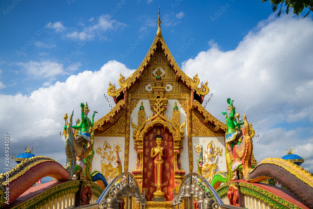 Fototapeta premium temple in thailand