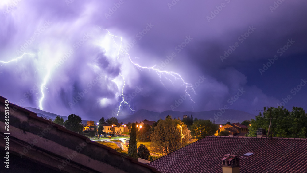 Fototapeta premium Lightning storm over Lucca, Tuscany