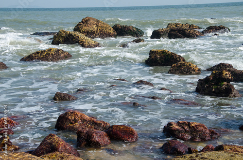 Fototapeta Naklejka Na Ścianę i Meble -  sea and rocks