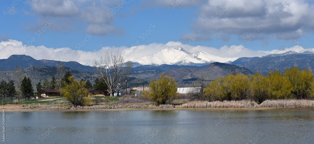 Fototapeta premium lake in the mountains