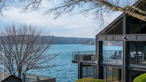 Fototapeta Naklejka Na Ścianę i Meble -  House on the lake in Northwest Arkansas, beautiful landscape view