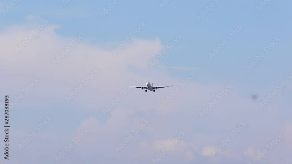 passenger plane approach for landing to airport runway passenger plane approach for landing to airport runway