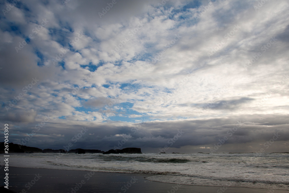 Obraz premium clouds over the sea