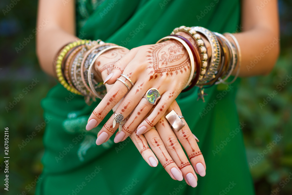 Bracelet mehndi designs for hands | bracelet mehndi designs for hands 2019 # MehndiDesign #Mehndi | Video related keyword #MehndiDesign #Mehndi  #MehendiTrainingCenter bracelet mehndi designs for hands bracelet mehndi  design bracelet mehndi design