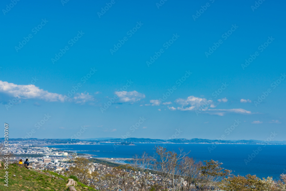 湘南平から見る平塚の町並みと相模湾 湘南平から見る平塚の町並みと相模湾