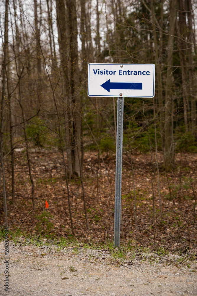 visitor parking sign in vertical orientation