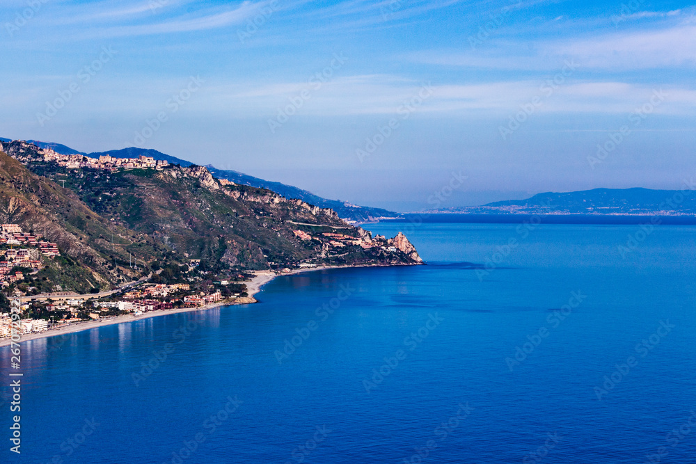 Fototapeta premium Panorami della costa Ionica Siciliana visti da Taormina