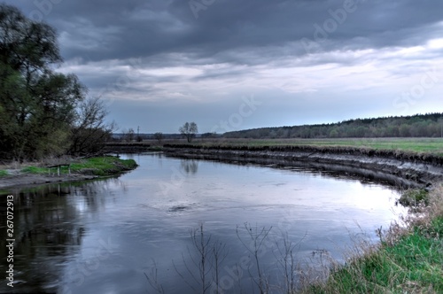 Fototapeta Naklejka Na Ścianę i Meble -  Вечерняя река