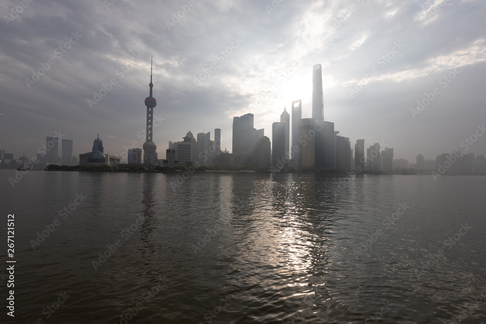 Shanghai Bund Skyline am Morgen 