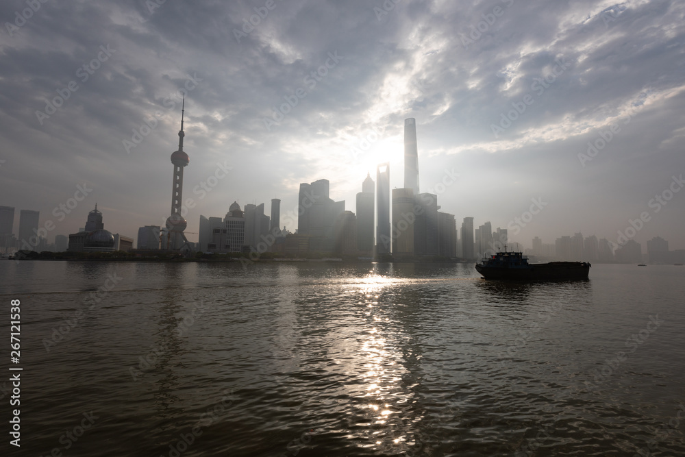 Shanghai Bund Skyline am Morgen 