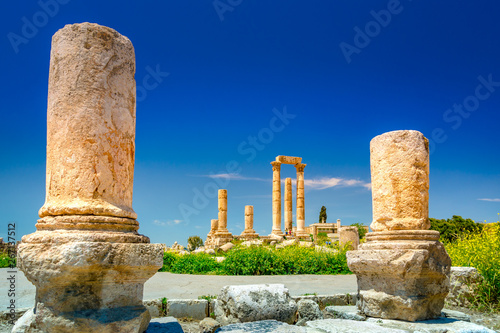 Cuadro en lienzo Temple of Hercules and Umayyad Palace at Amman Citadel in Amman, Jordan