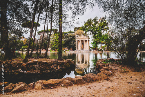 Temple of Aesculapios at Vi...