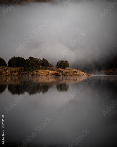 Lake in the morning © Robert