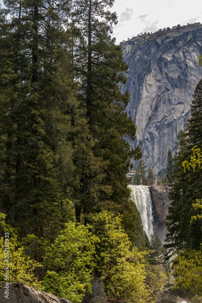 Vernal Falls, Yosemite National Park, California Vernal Falls, Yosemite National Park, California