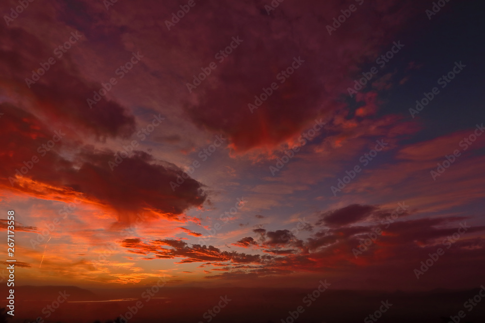 Fototapeta premium Lovely colour spectrum of the setting sun