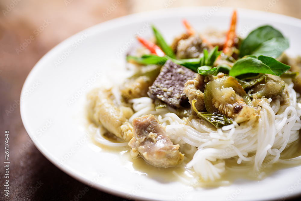 Thai green curry chicken with rice noodles, Thai food