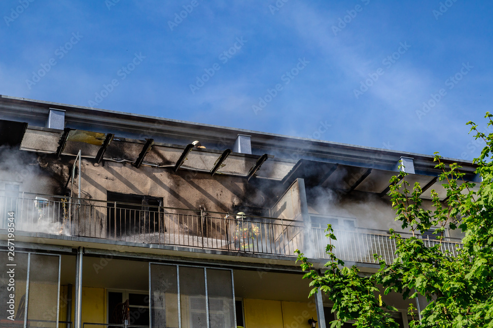 Berlin, Land Berlin, 08.06.2018 ein Wohnungsbrand in einem Hochhaus (redaktionell) Berlin, Land Berlin, 08.06.2018 ein Wohnungsbrand in einem Hochhaus (redaktionell)