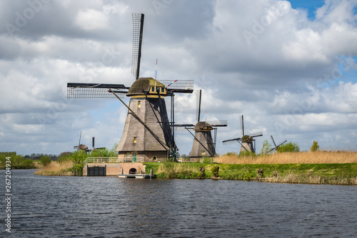 Dutch mills in Kinderdijk, South Holland © Noradoa