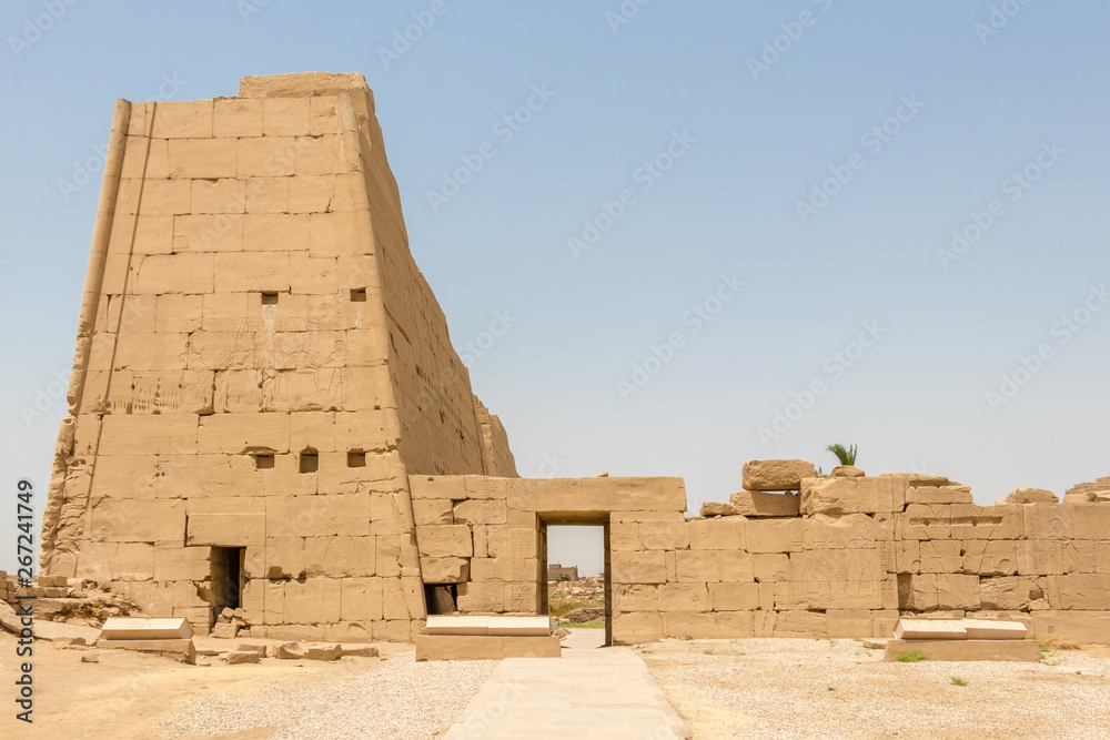 Side entrance to the Egyptian temple in Karnak, Luxor