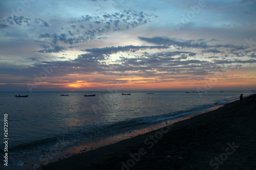 Coucher de soleil sur une plage des Caraïbes