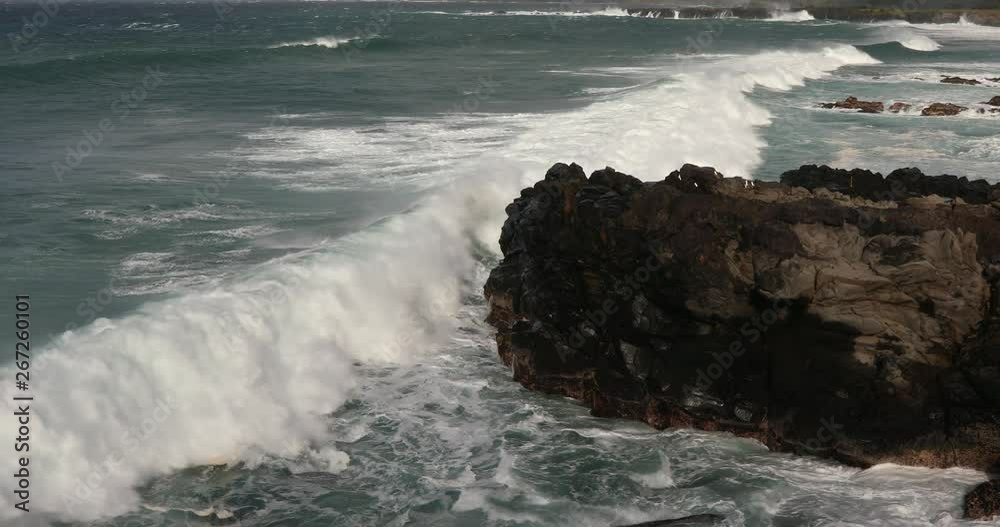 Waves at Ironwoods beach, Maui, Hawaii Waves at Ironwoods beach, Maui, Hawaii