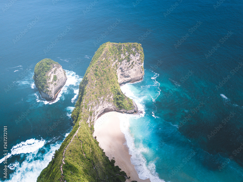 Aerial shoot from Nusa Penida island near Bali. Tropical summer view. - obrazy, fototapety, plakaty 