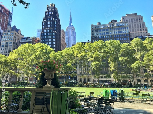 Skyline of manhattan in Bryant Park