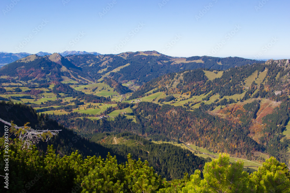 Panoramablick über die Allgäuer Alpen