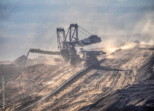Kohleabbau mit riesigem Bagger
