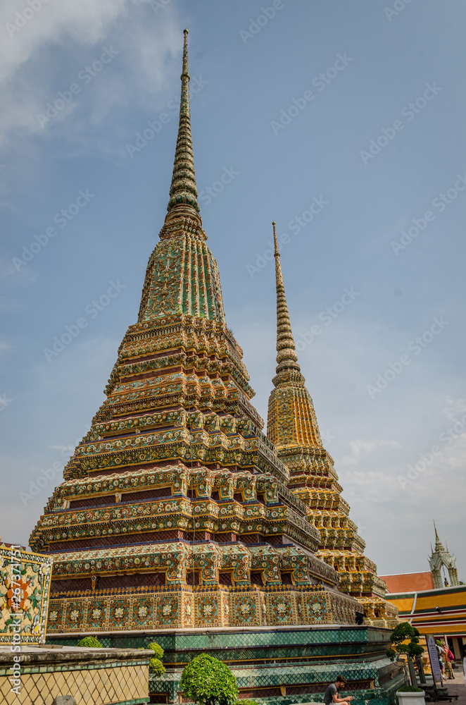 Naklejka premium temple buddha