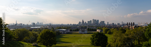 Panorama von London mit Hochhäusern © Mummert-und-Ibold