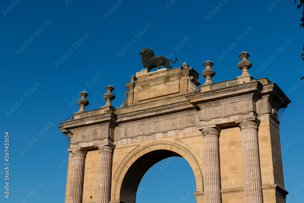 Obraz premium Arco de la calzada, león guanajuato, mexico