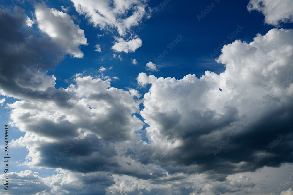 Naklejka premium dark stormy sky with clouds