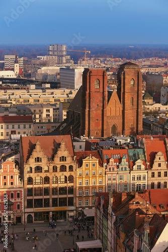 Obraz na płótnie Aerial view of Stare Miasto with Market Square, Old Town Hall and St. Elizabeth's Church from St. Mary Magdalene Church in Wroclaw, Poland w salonie