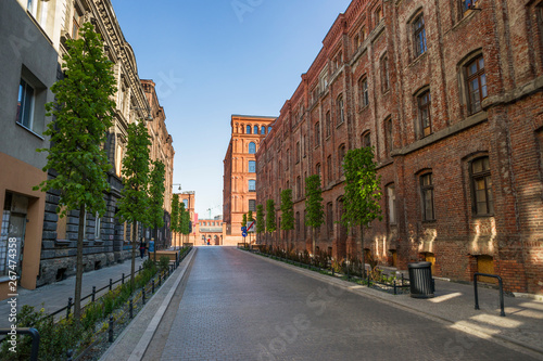 Ulica Gdańska w Łodzi widok na Manufakturę © Piotr Szpakowski